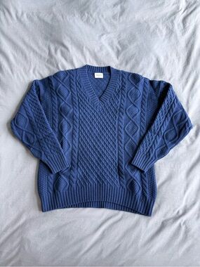 Aritzia Sunday Best Peggy V-Neck Sweater Merino Wool Deep Grotto Blue XS Women’s